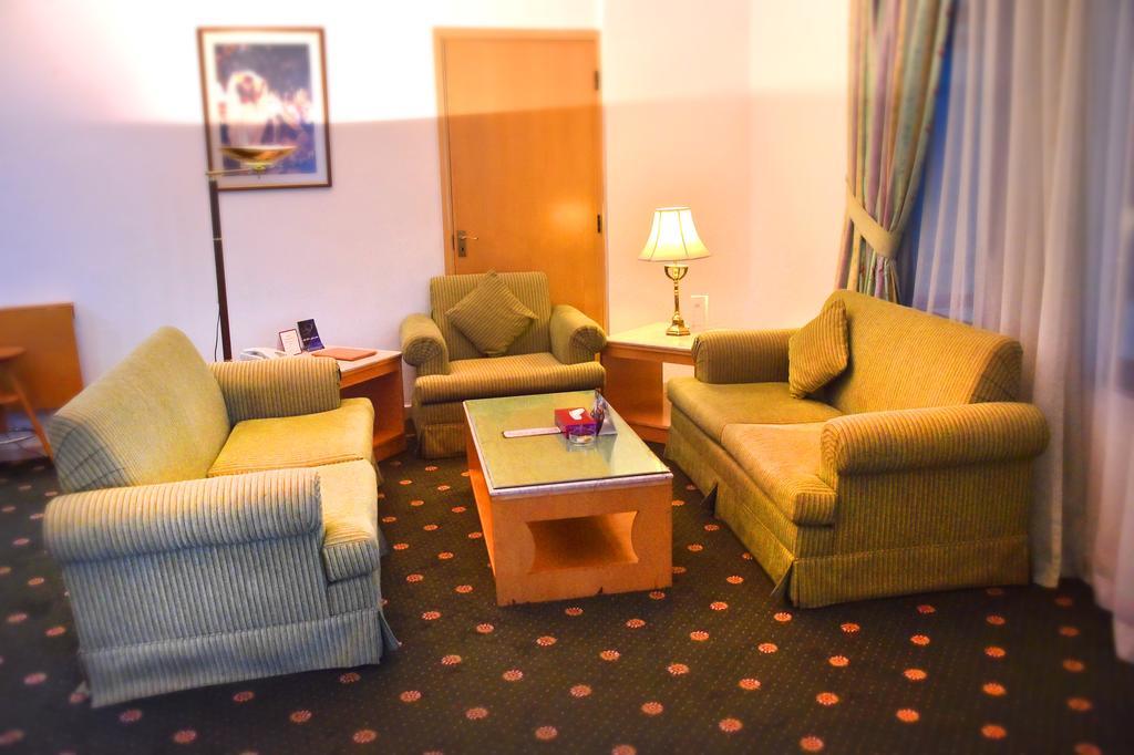 Al Bastaki International Hotel クウェート エクステリア 写真